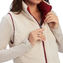 Ariat Womens Rouge Red Dilon Reversible Insulatred Vest -Ariat Shop P2670515 3 42447.1661194967